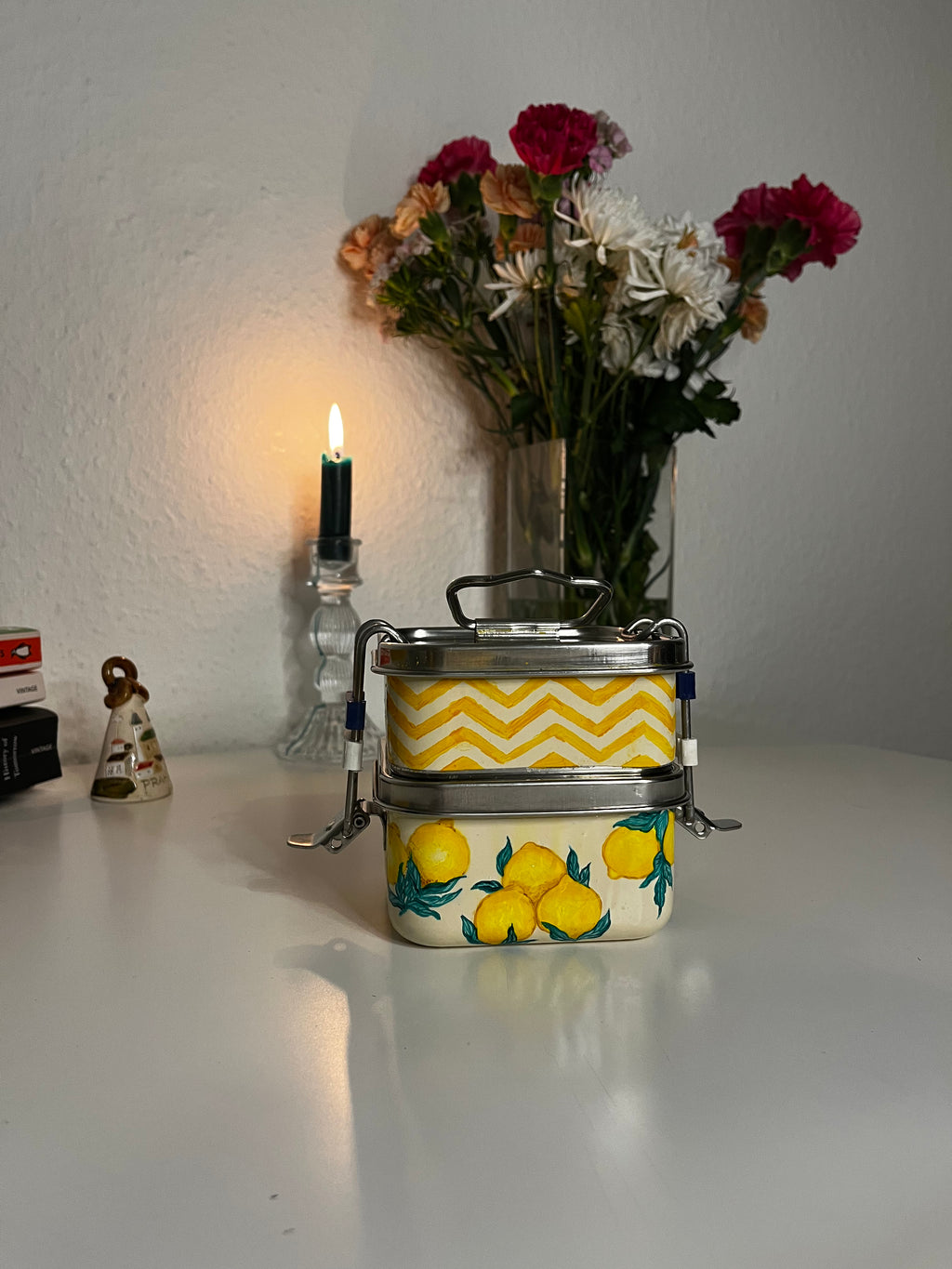 Gelbe, handbemalte Stahl-Bento-Box, Sommer-Zitrone
